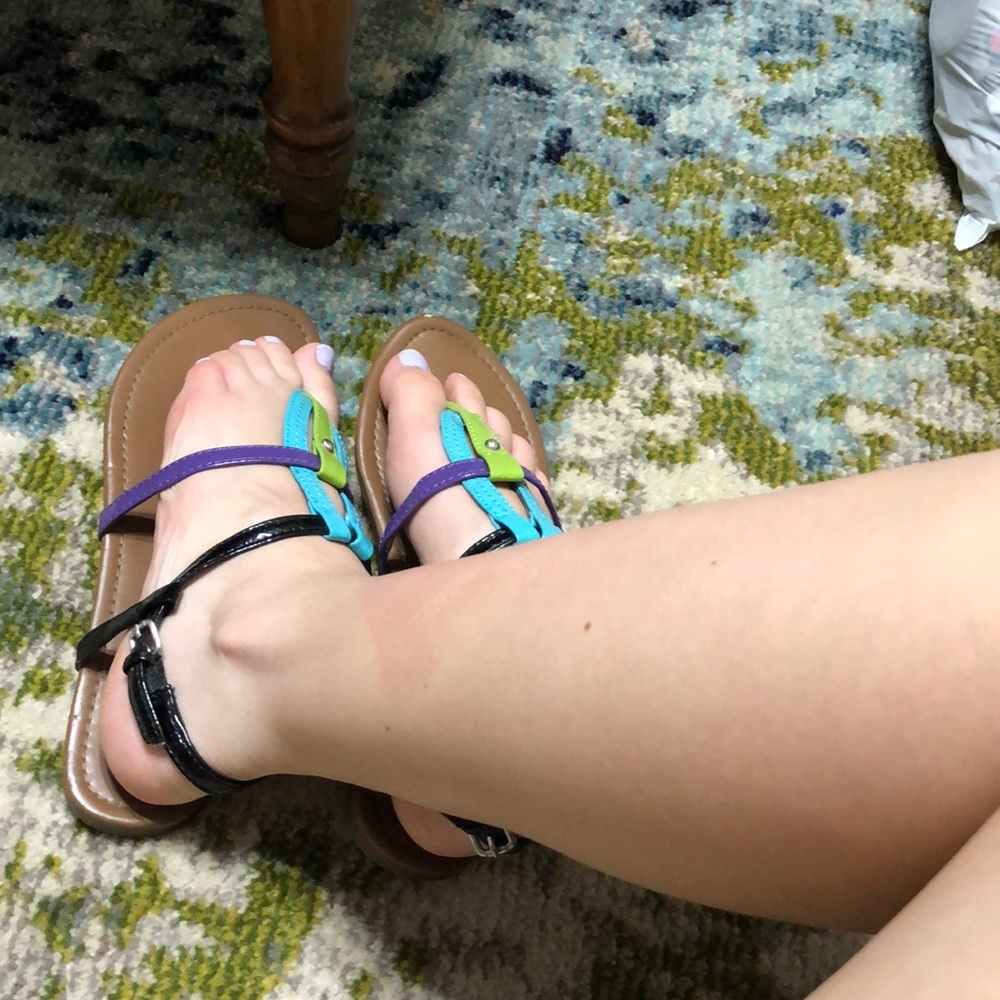 Sandals - Picture 3 of 4
